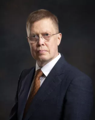 Porträtt av Mattias Åhrén. Foto.