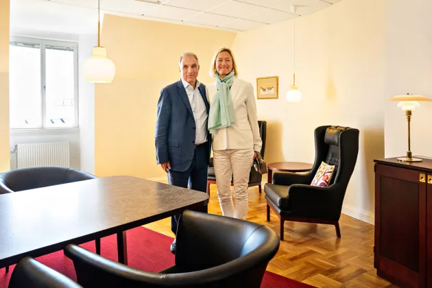 Lennart Blecher med fru i Blechers lounge.Foto.