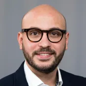 Porträtt av Ehab Alhousari. Foto