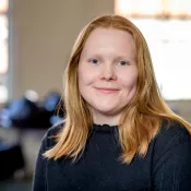 Porträttbild av Linnea Lundahl. Foto.