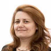 Porträtt av Ana Nordberg. Foto.