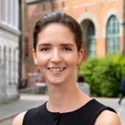 Porträtt av Amanda Bills. Foto.