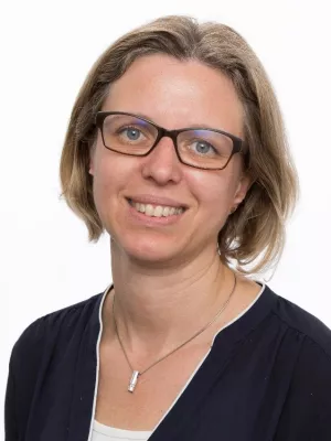 Porträtt av Martina Axmin. Foto