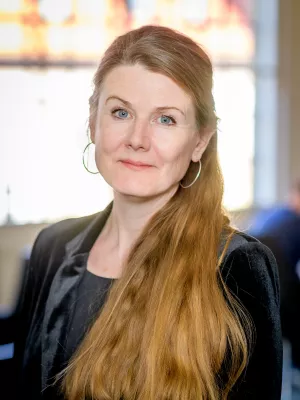 Porträttbild av Anna Wiberg. Foto. 