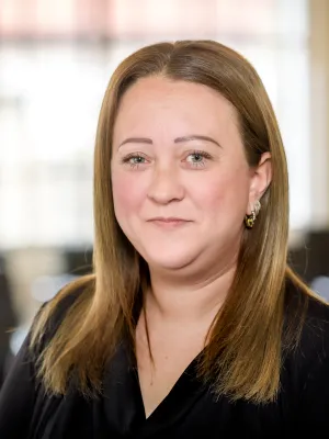 Porträttbild av Louise Söderlindh. Foto.