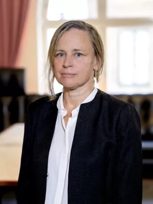 Porträttbild av Jessica Almqvist. Foto.